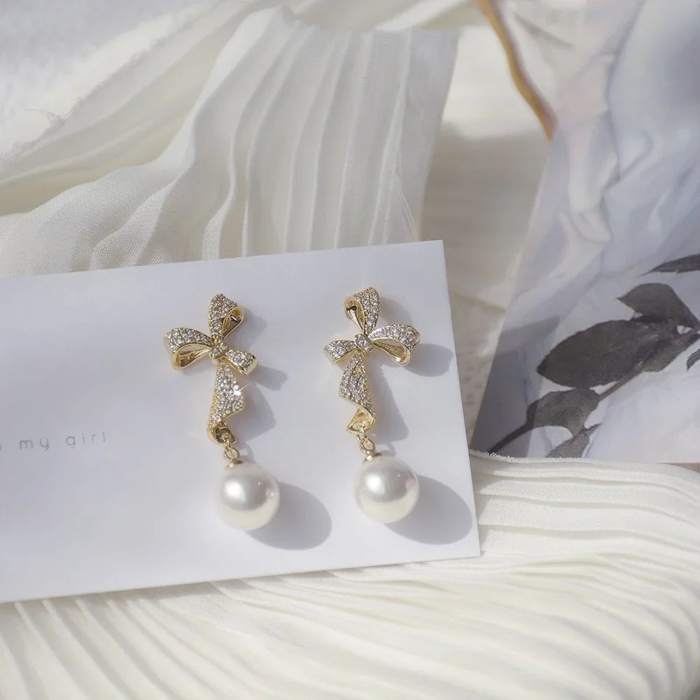 N/A pearl bead cross