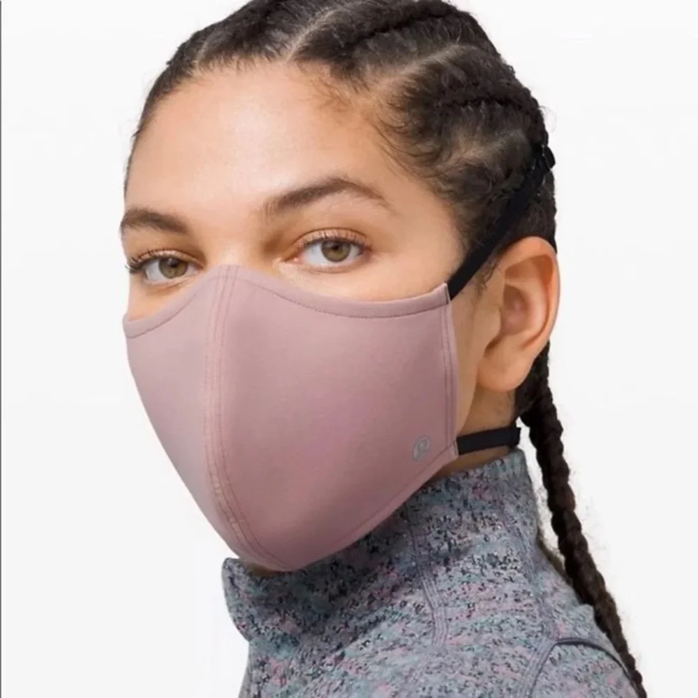 NWT Lululemon Face Mask