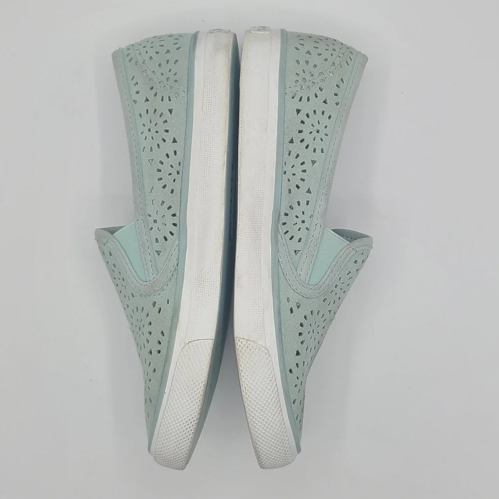 Sperry seaside perforated