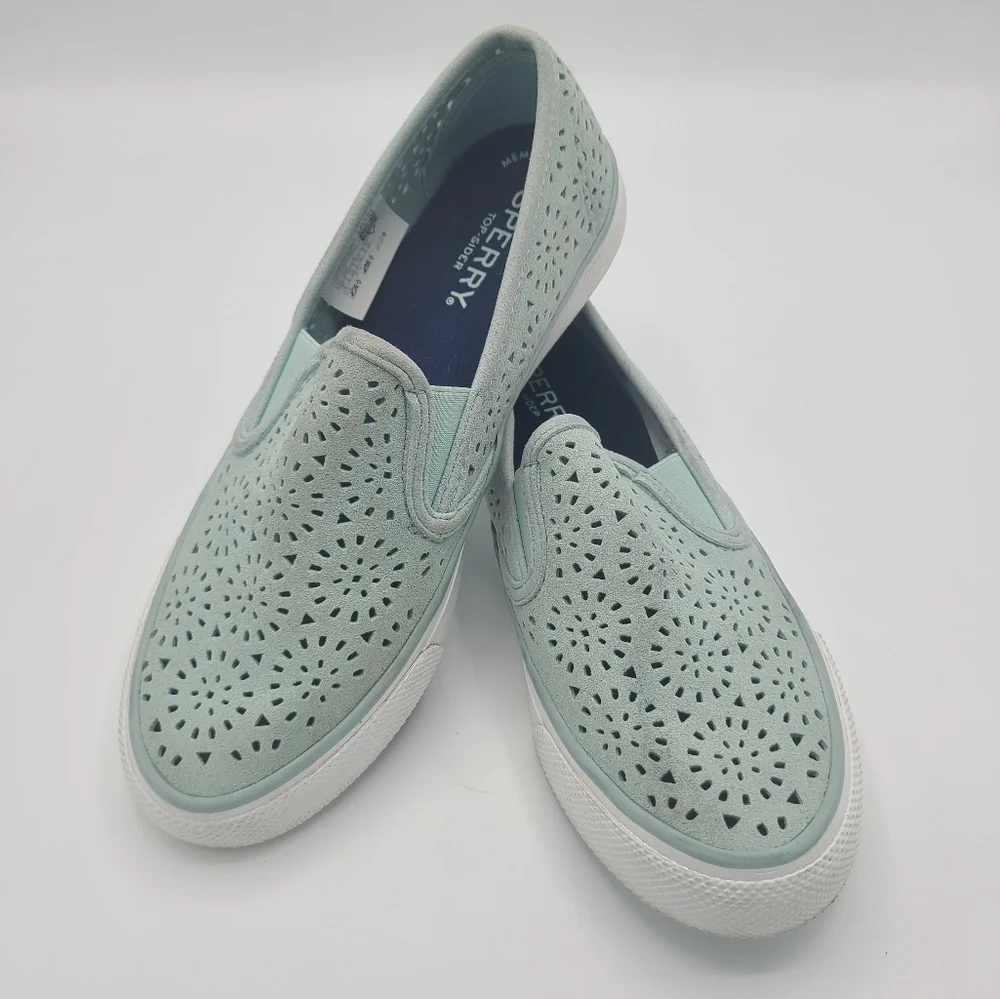 Sperry seaside perforated