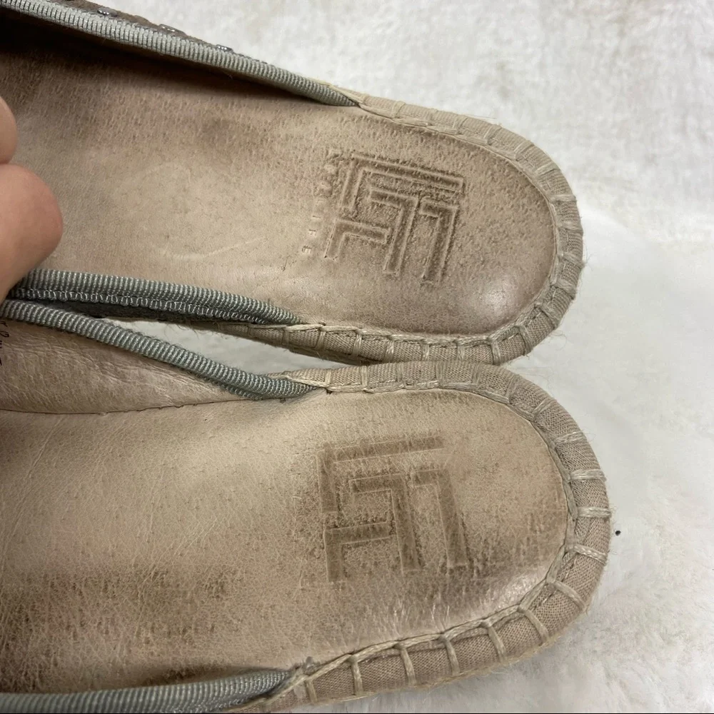 Lust for life ignite studded suede espadrille mules. Size 7M