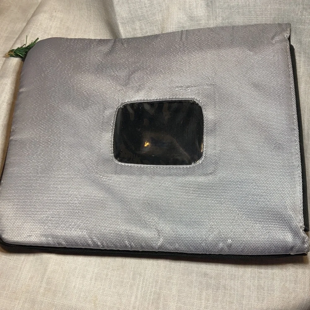 MacCase padded canvas