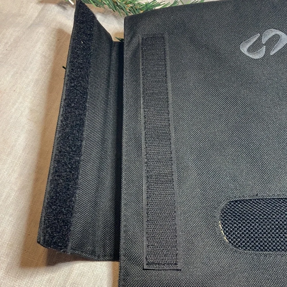 MacCase padded canvas
