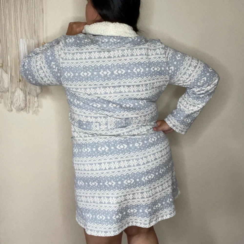 TALBOTS Snowflake Robe Sherpa Edging Wrap Belted Blue Size L