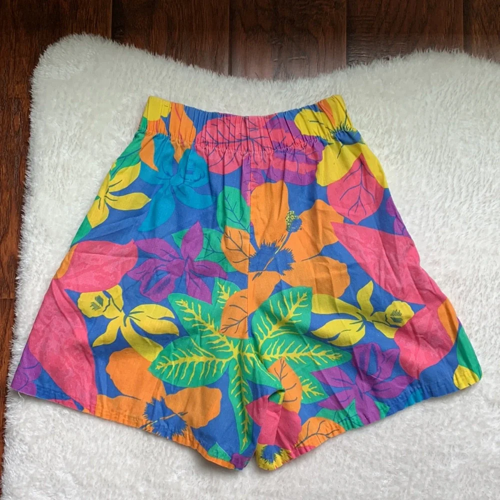 VTG 80s Graphic Floral Print High-Waisted Shorts