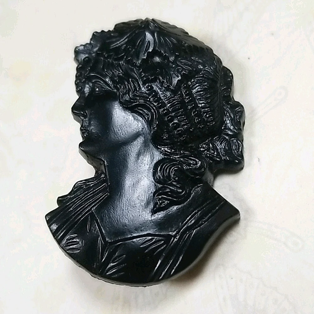 Vintage Mid Century Carved Black Victorian Lady Cameo Brooch