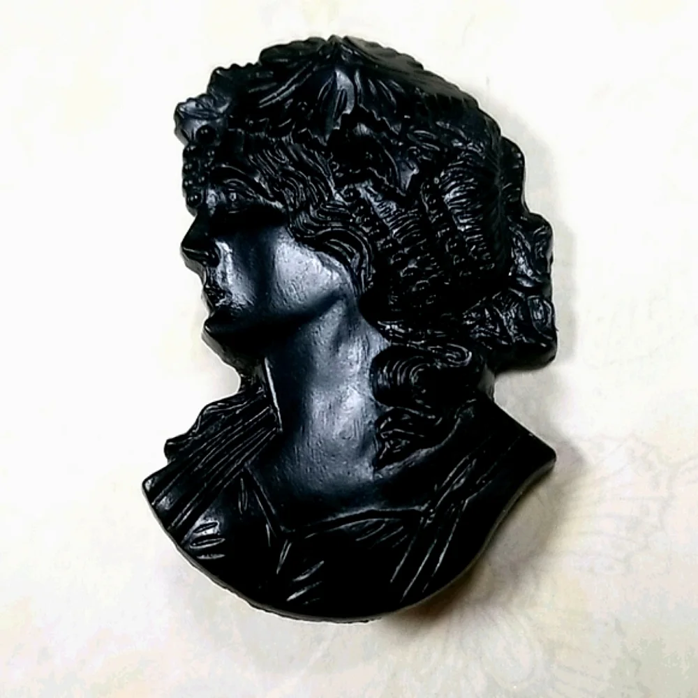 Vintage Mid Century Carved Black Victorian Lady Cameo Brooch
