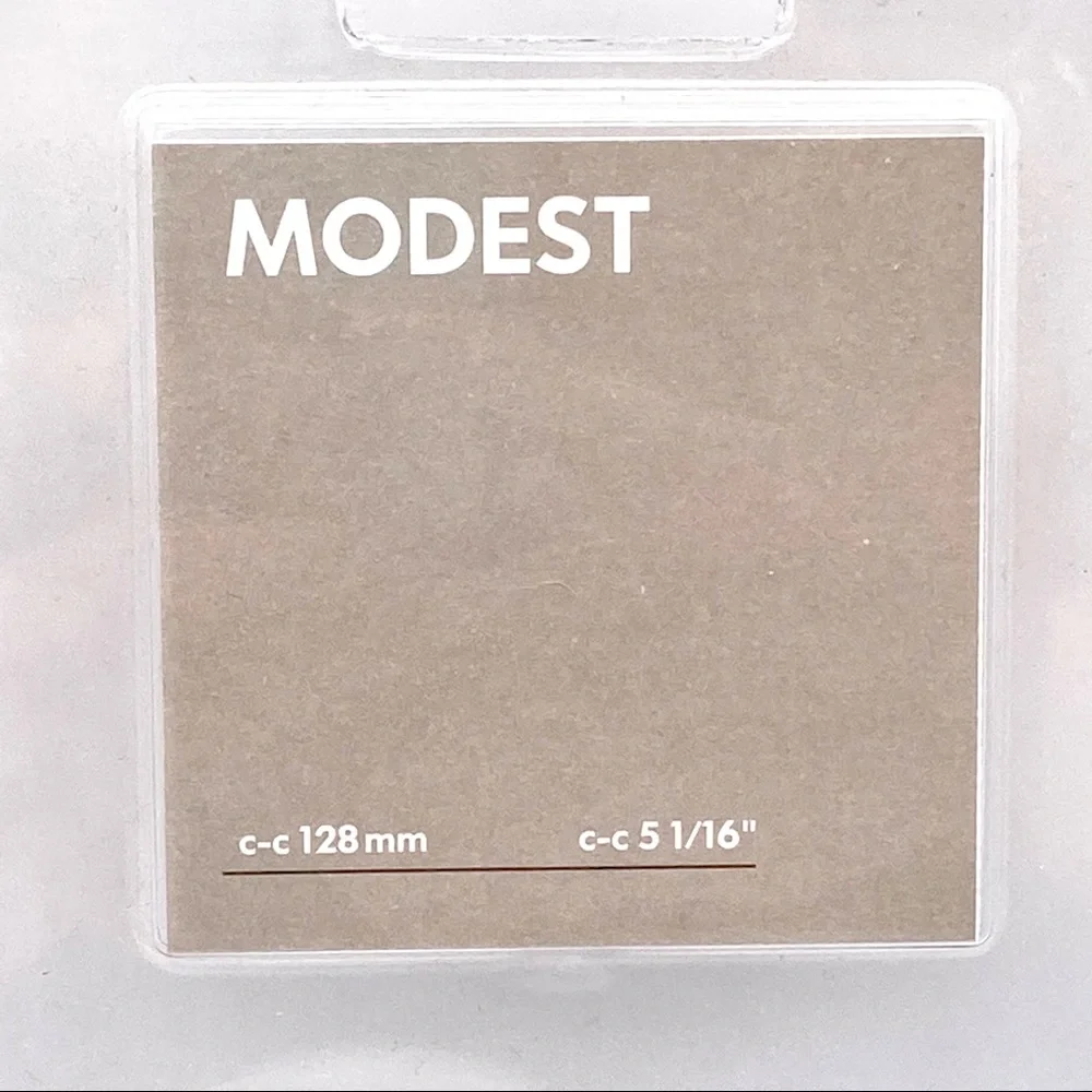 IKEA nip modest
