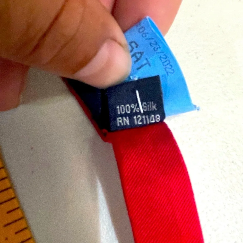 Tommy Hilfiger neck size