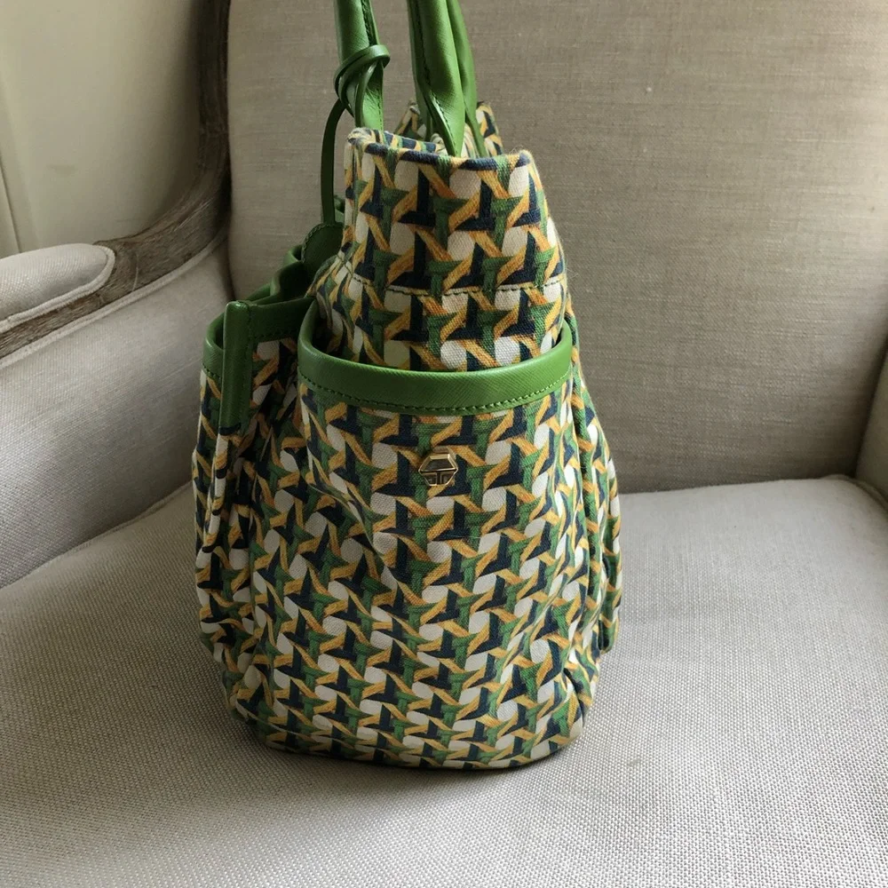 Tory Burch tory burch