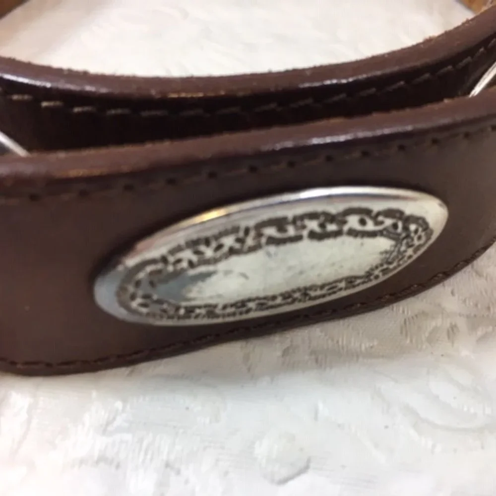 Langu Leather are 40