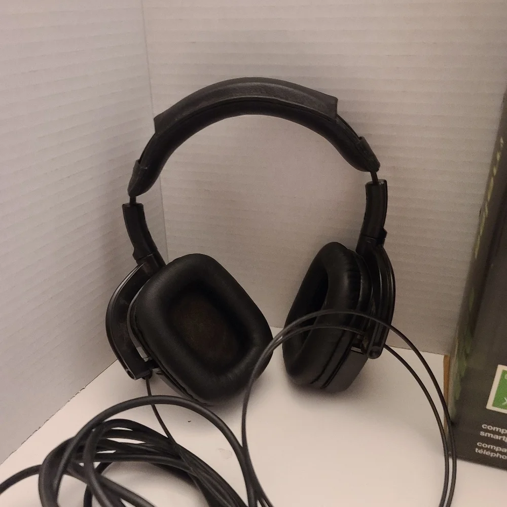 Polk Melee Audio Headphone Xbox 360.