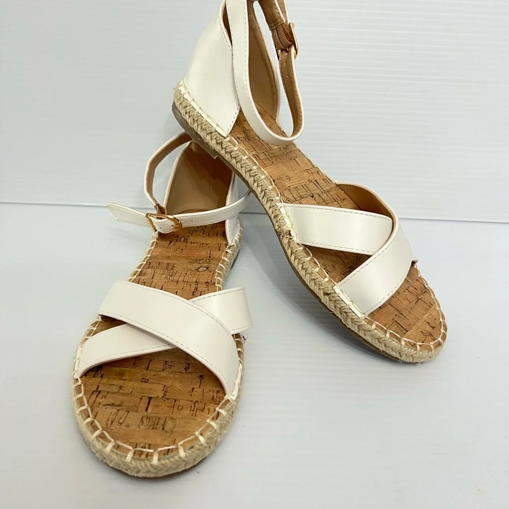 JOURNEE COLLECTION Womens White Crisscross Strap Lyddia Espadrille size 8.5