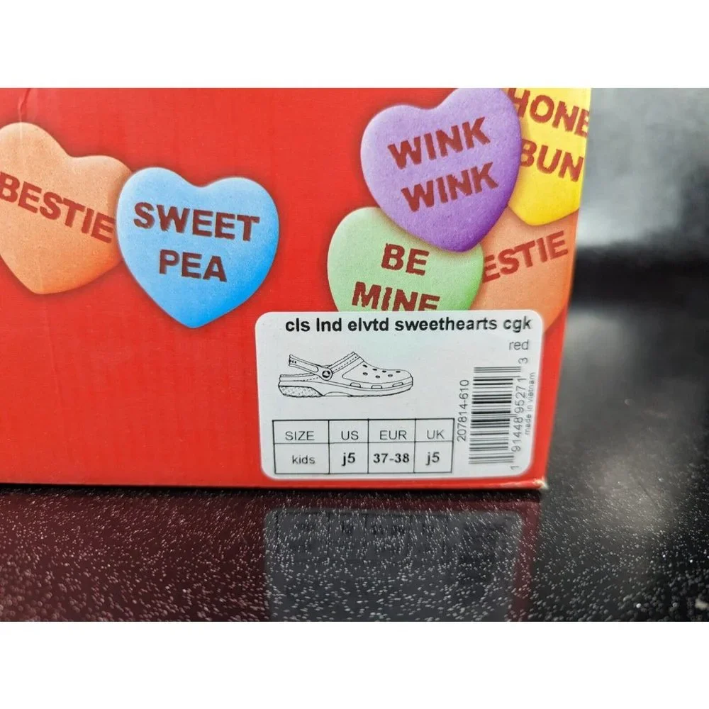 CROCS sweethearts size