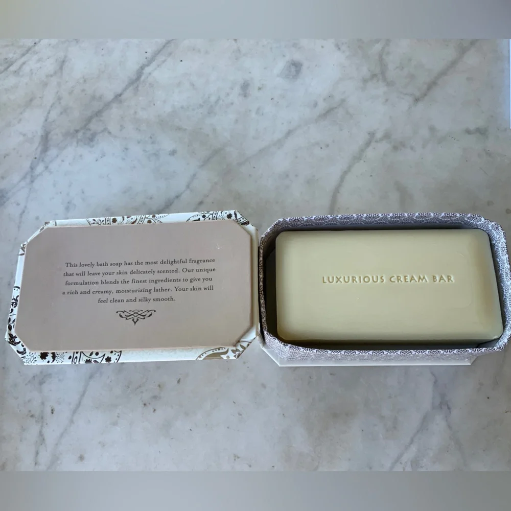 ALMOND CST COMMONWEALTH BATH SOAPS TOILETRIES LUXURIOUS NIB 10 OZ