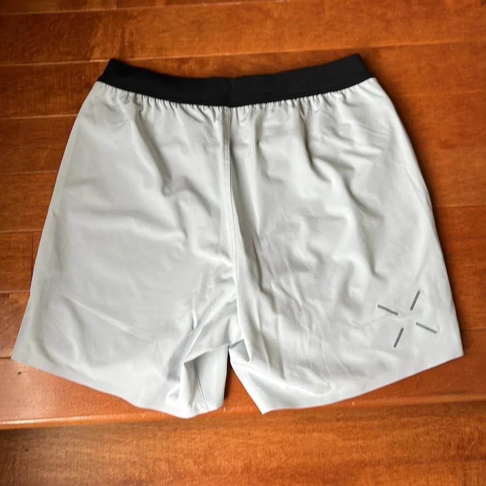NWOT Ten Thousand Light Gray Interval Short (Liner) 7