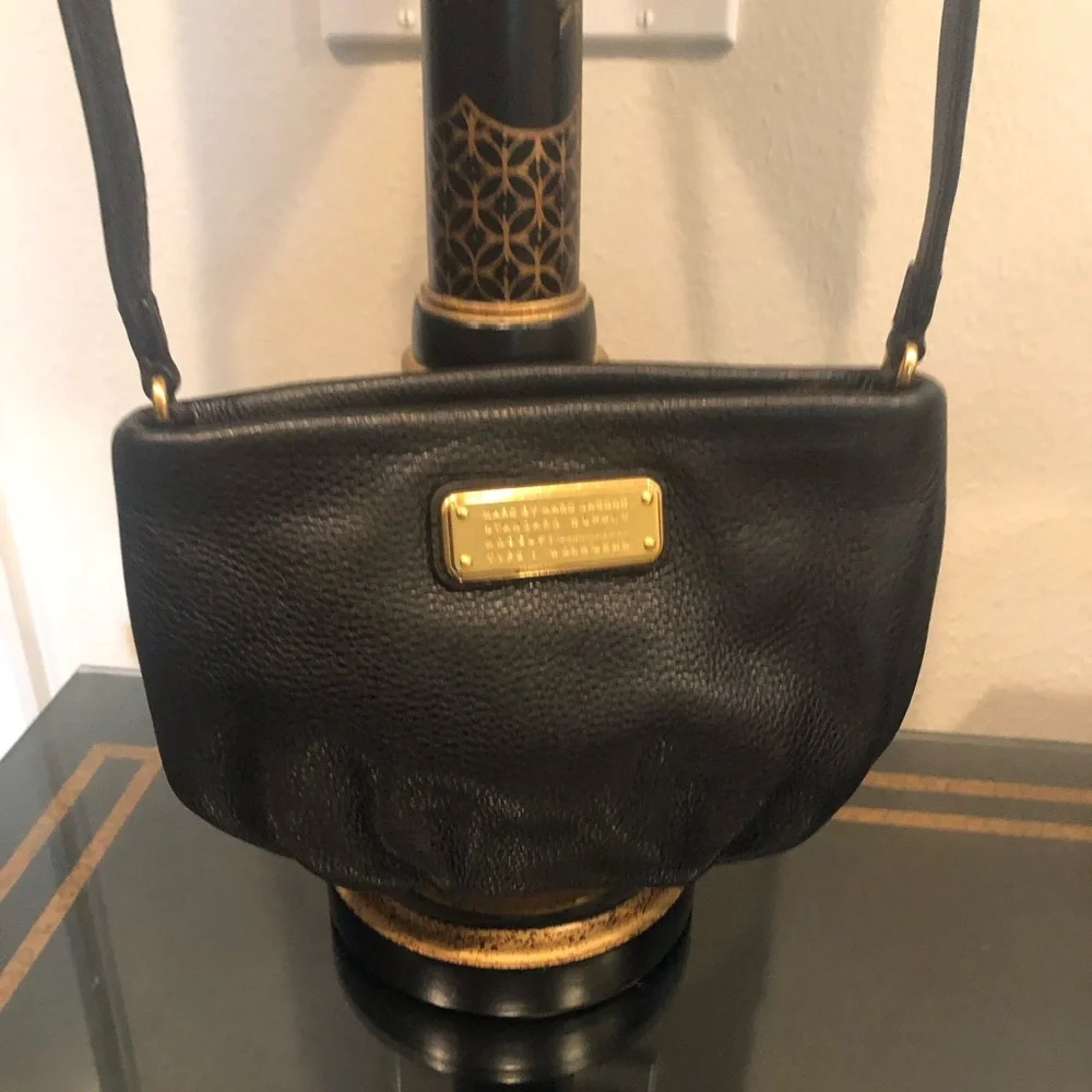 MARC JACOBS black leather small crossbody NWOT w/ Dustbag