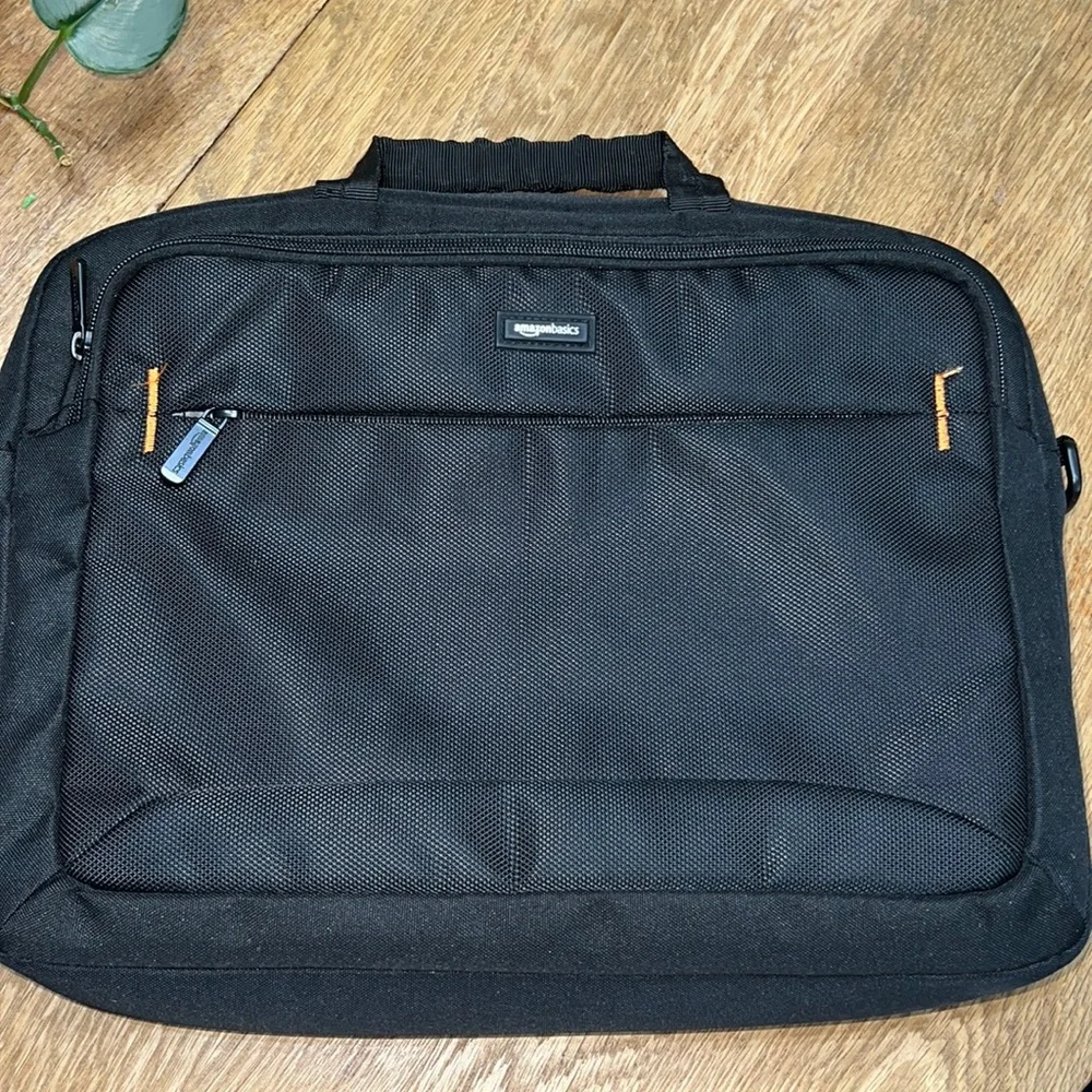 Amazon Basics Computer Case