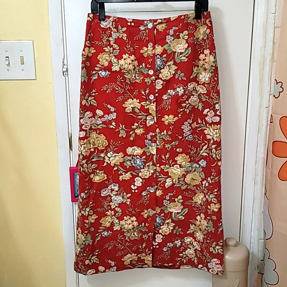 Linen Skirt Blaire 220 Hickory button down red floral print pockets