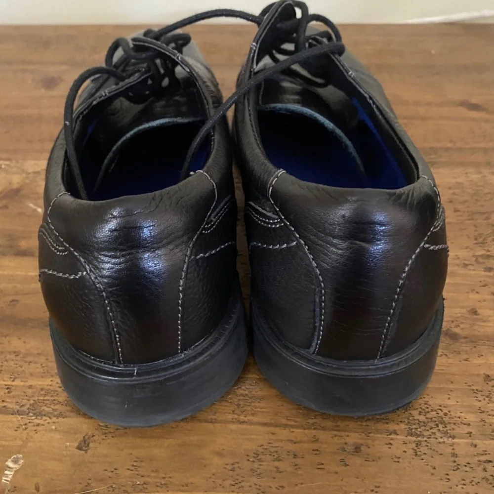 Florsheim Men's Freedom Cap Oxford Leather Shoes. size 10.5