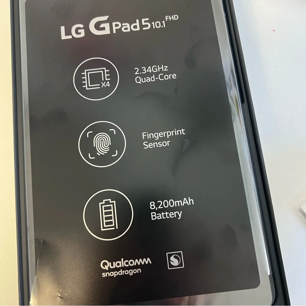 LG expansive display