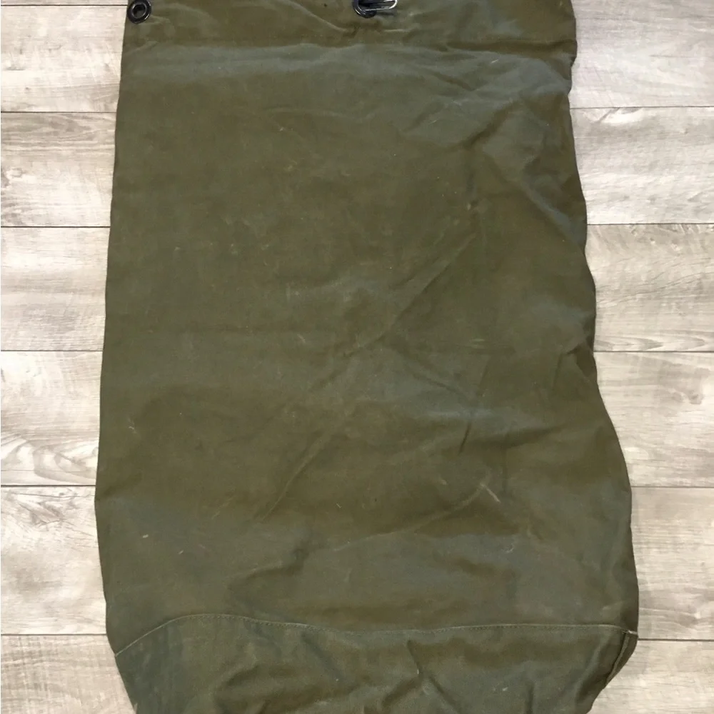 Vintage US ARMY Vietnam War Era BARRACK Laundry Duffle Duffel Bag Olive Drab