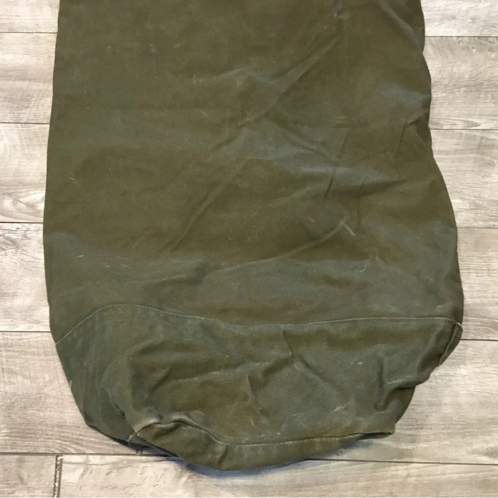 Vintage US ARMY Vietnam War Era BARRACK Laundry Duffle Duffel Bag Olive Drab