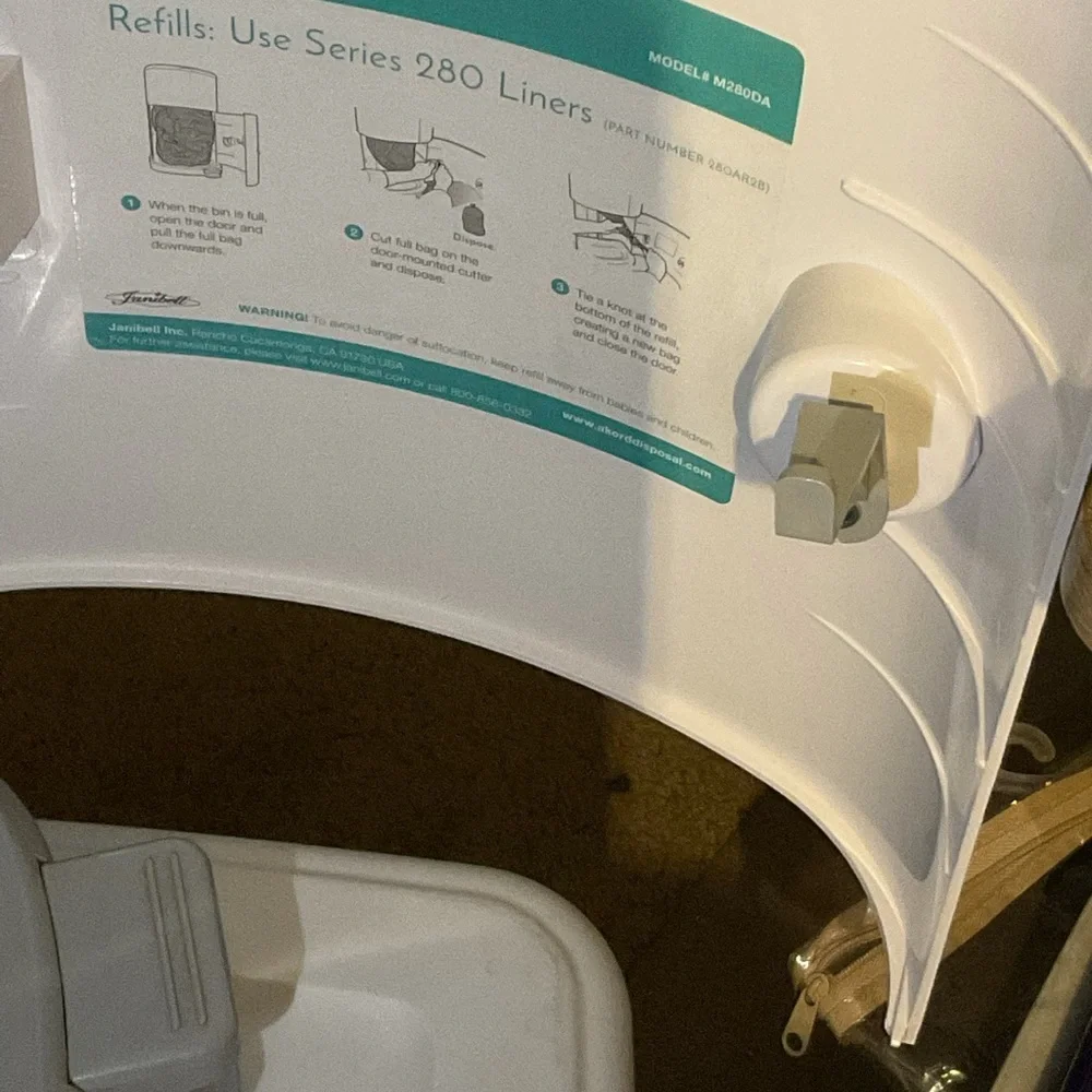 Janibell akord diaper pail.