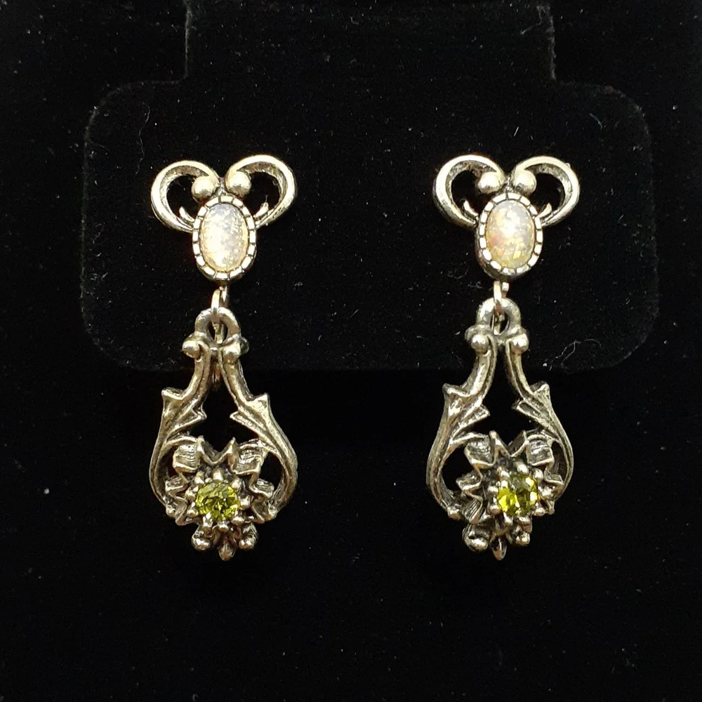 Vintage Sarah Coventry Clip On Dangle Earrings