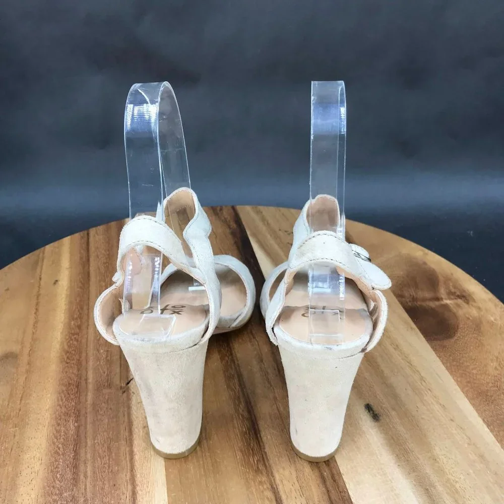 XOXO Beige Block Heel Adjustable Ankle Strap Sandals Womens Size 6