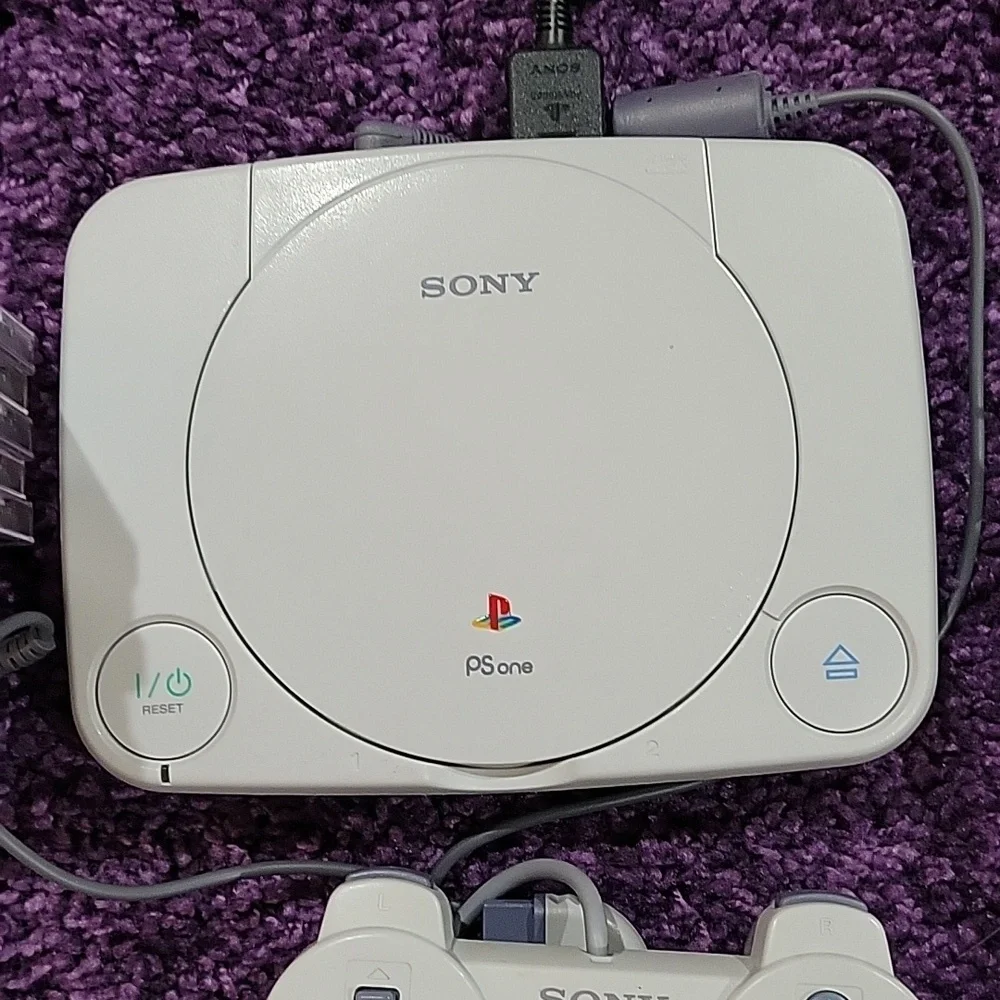 Sony Playstation 1 PsOne Slim With Memory Card, Controller & 5 games