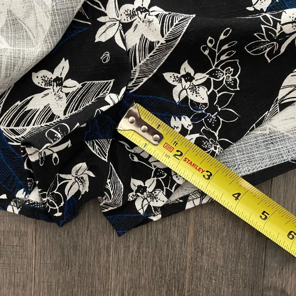 Hollister skort black