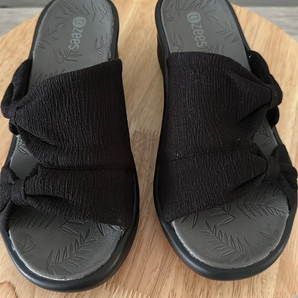 Bzees like new