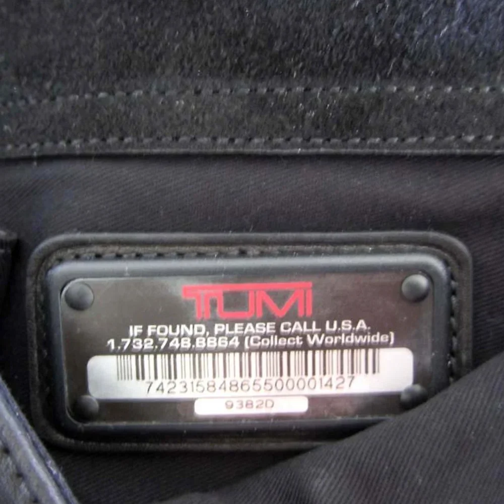 Tumi tags left