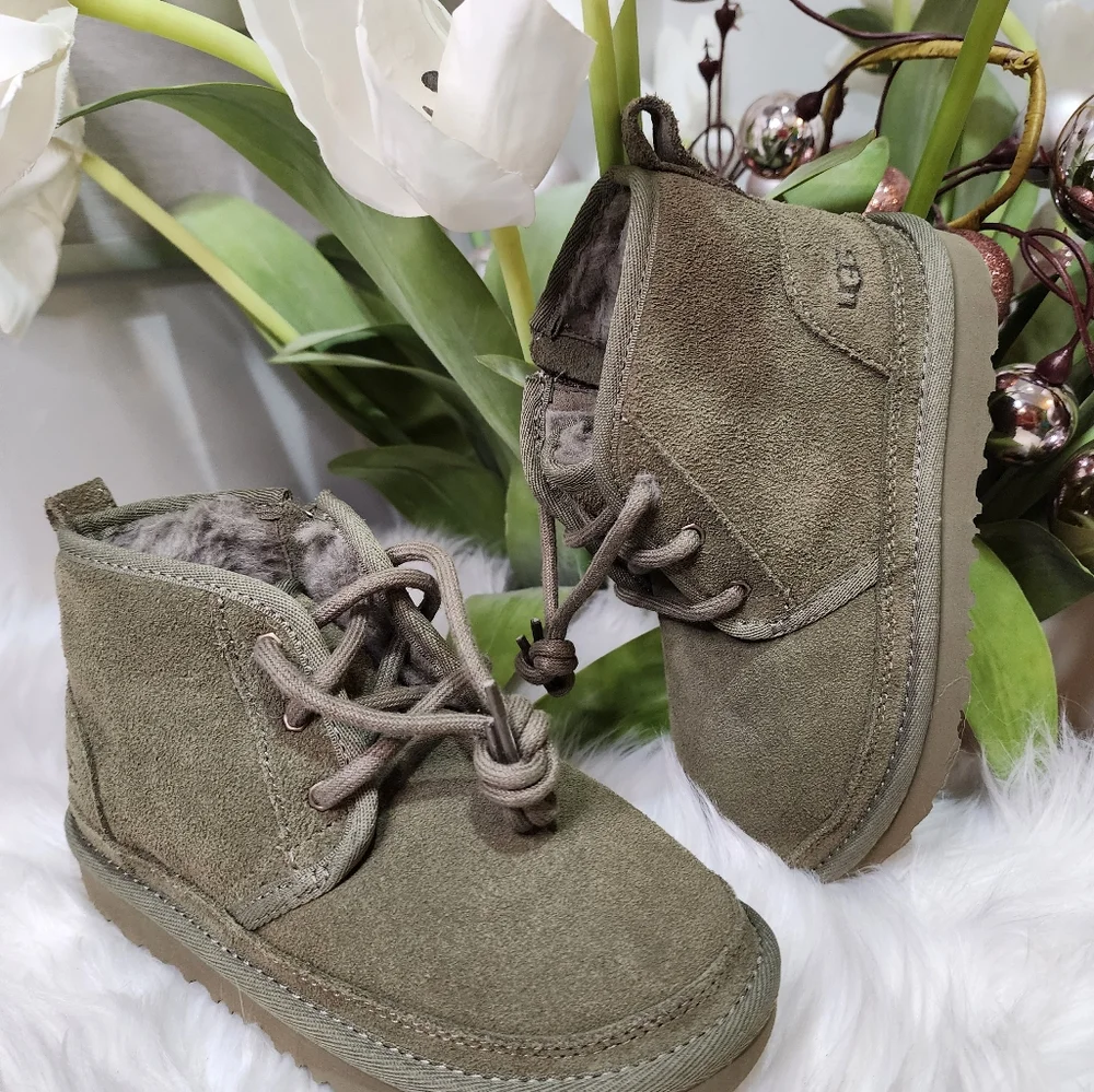 UGG neumel iiboys