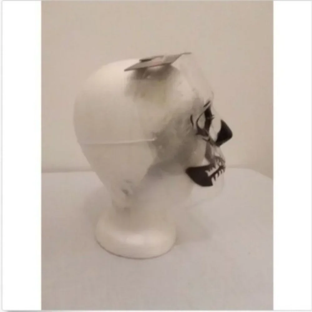 unknown halloween skeleton