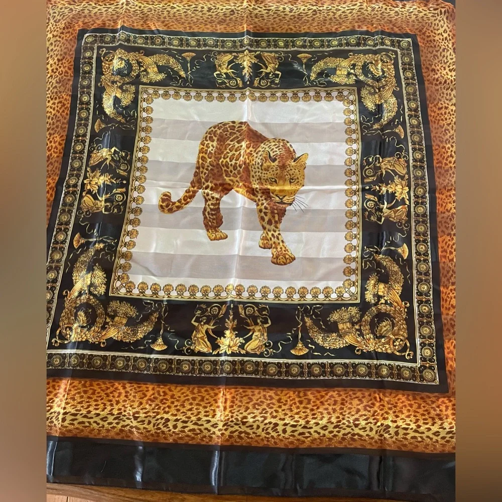 N/A beautiful square