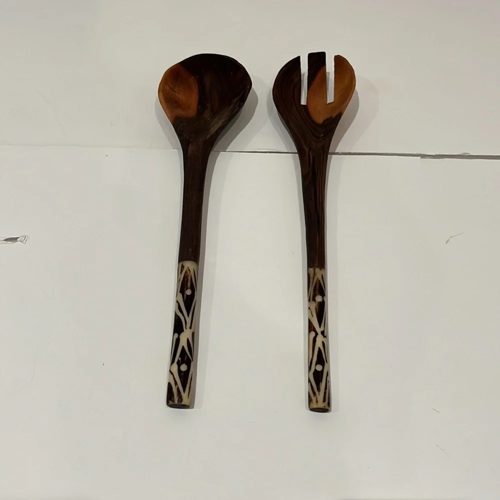 N/A spoon accented