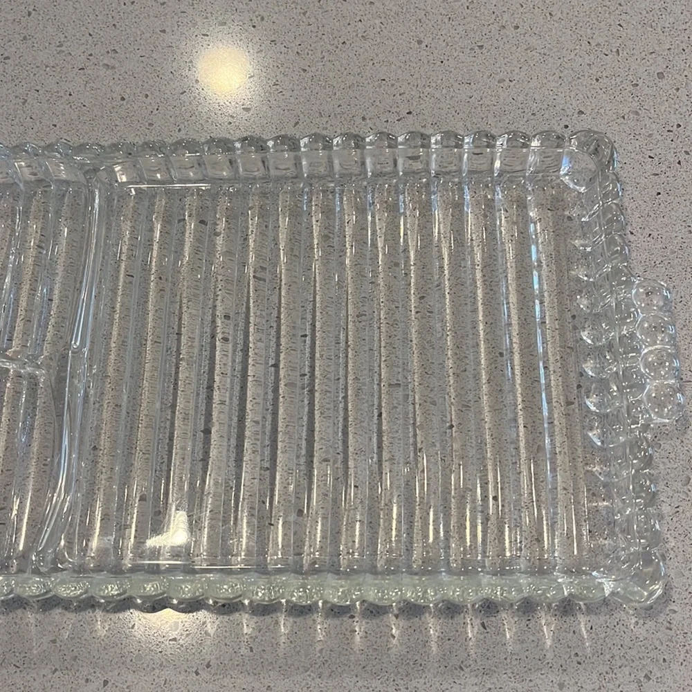 N/A glass countertop