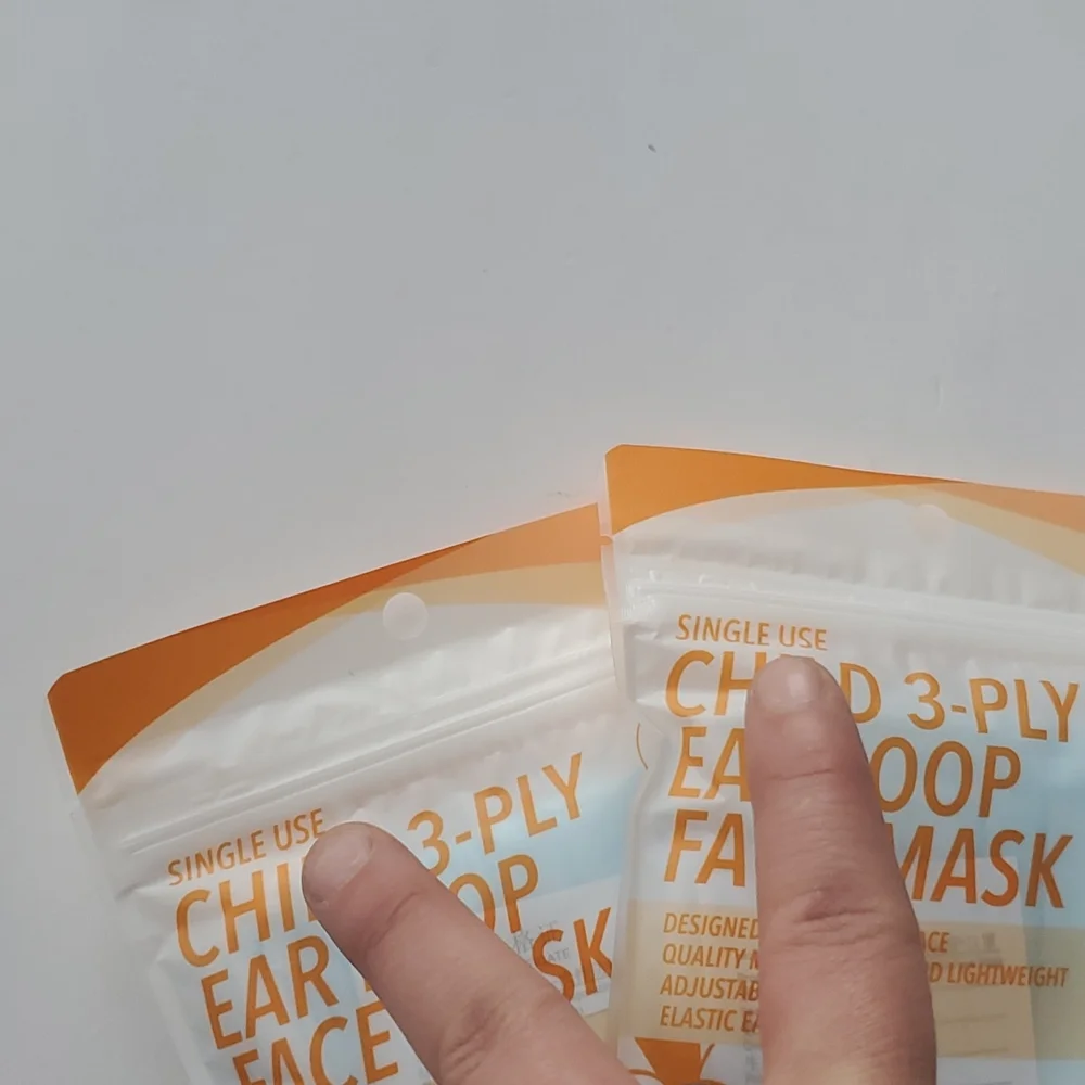 Single Use Face Masks adjustable unopened