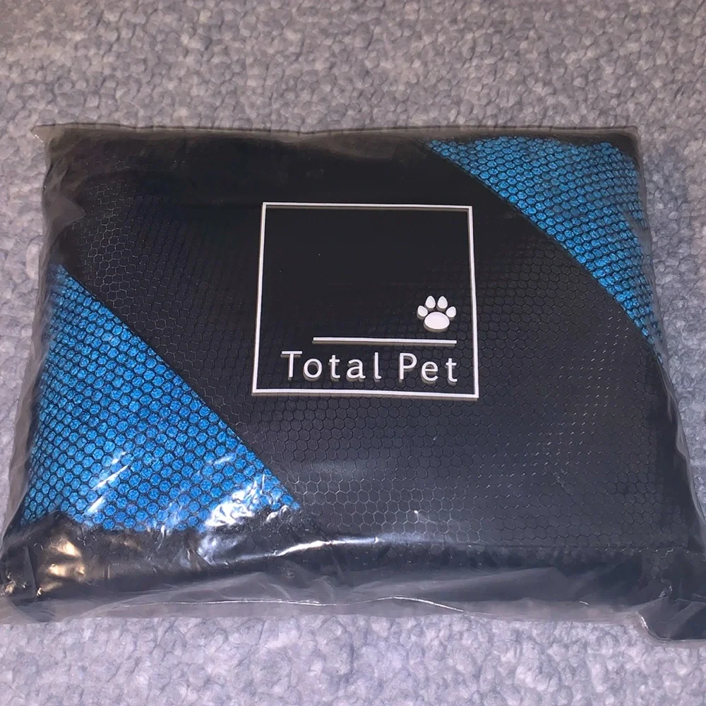 Total Pet NEW Dog Towel Super Absorbent Large Microfiber Pet Towel