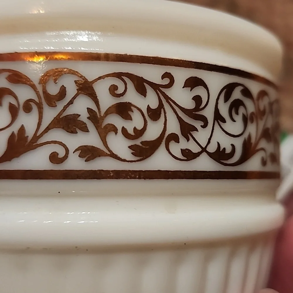 Avon vintage milk