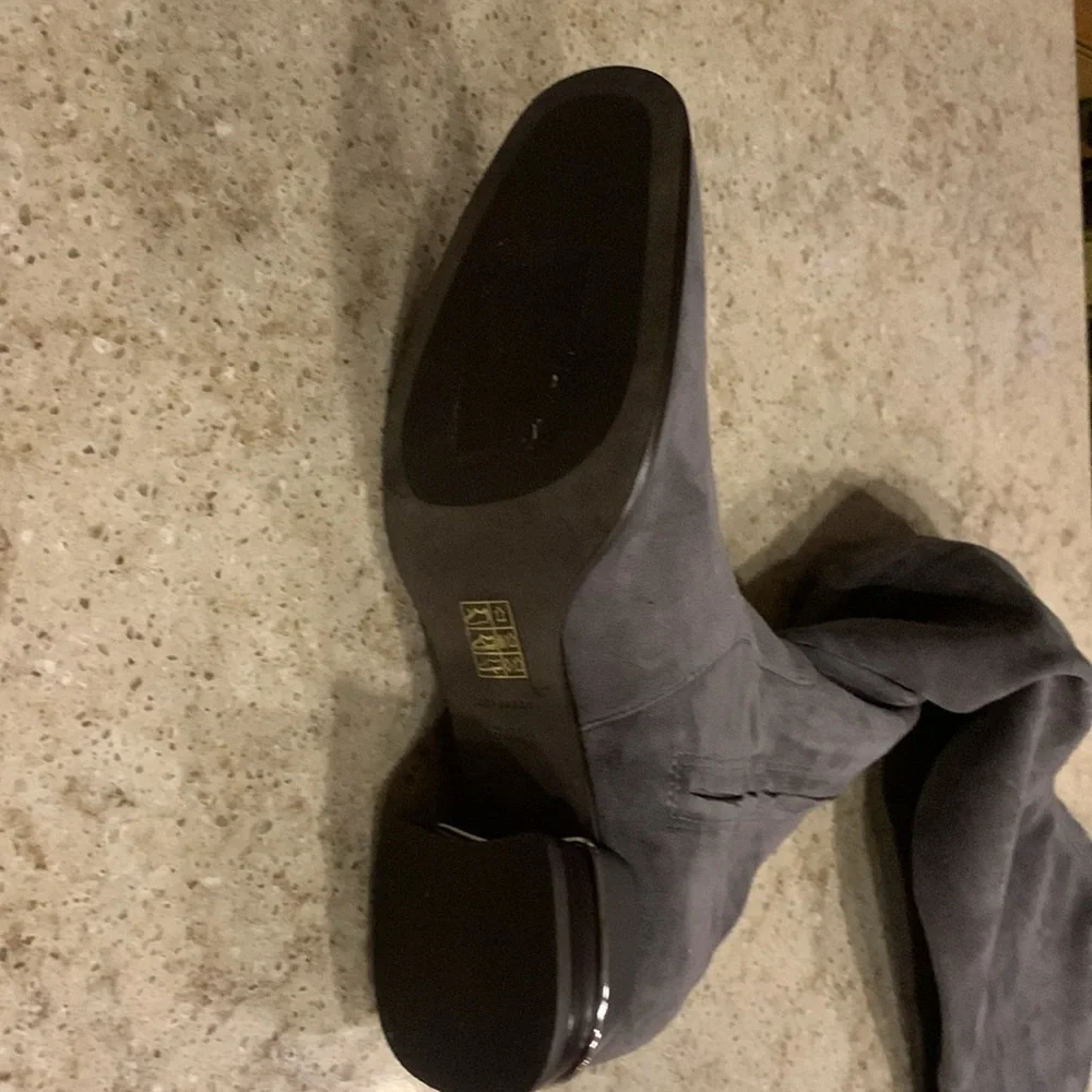 Tory Burch silhouette style
