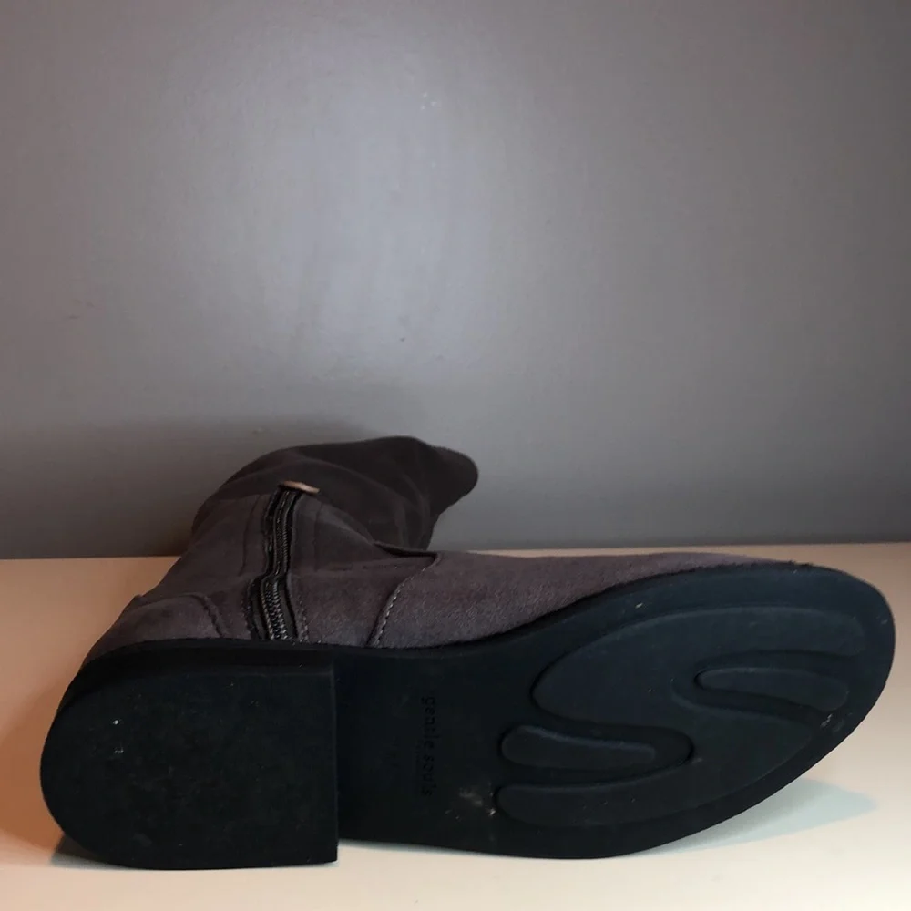 Gentle Souls by Kenneth Cole Brown