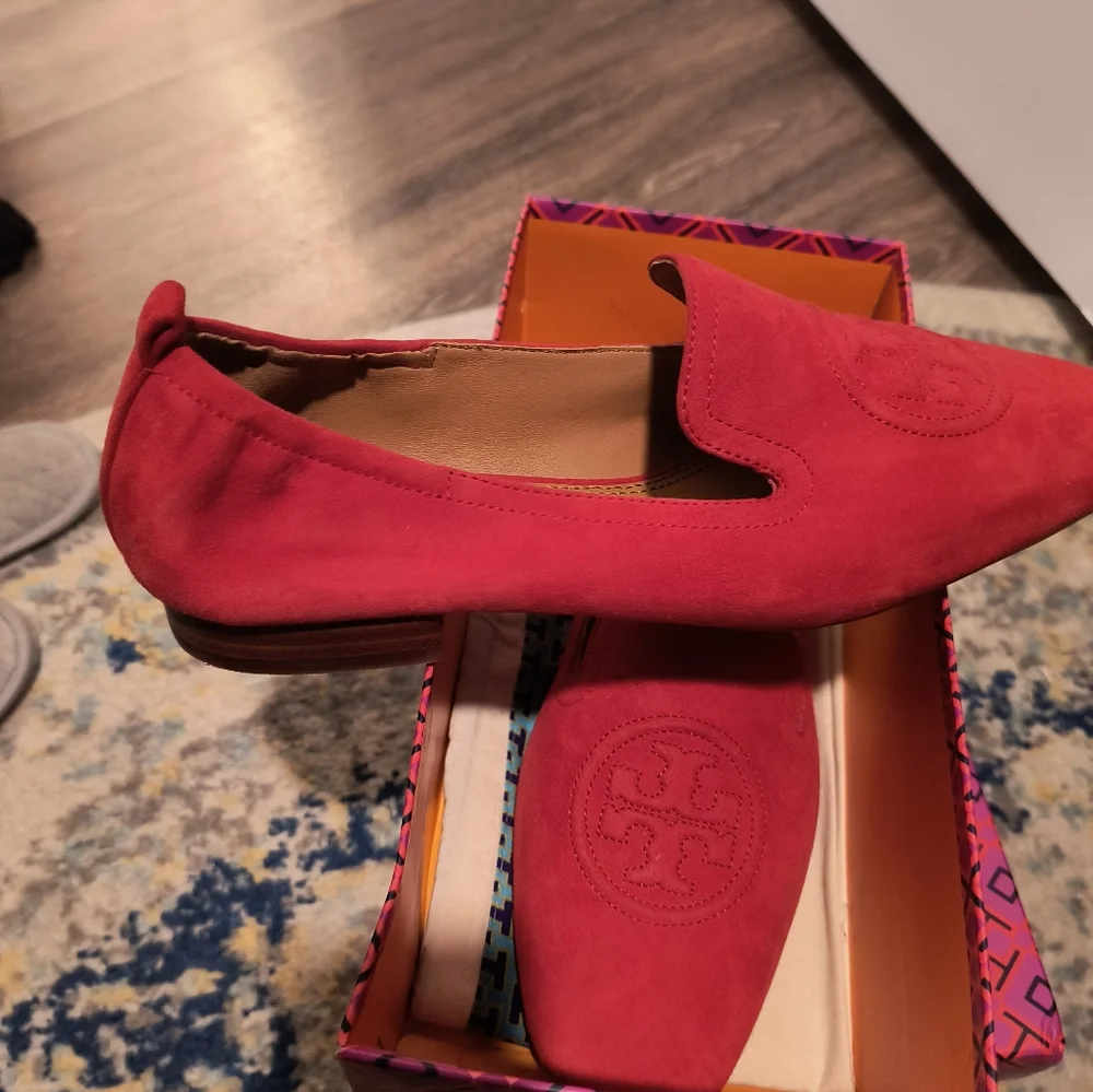 Tory Burch reposhing this