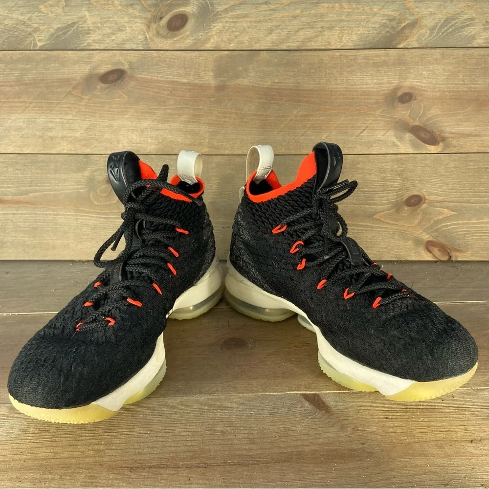 Nike follow no