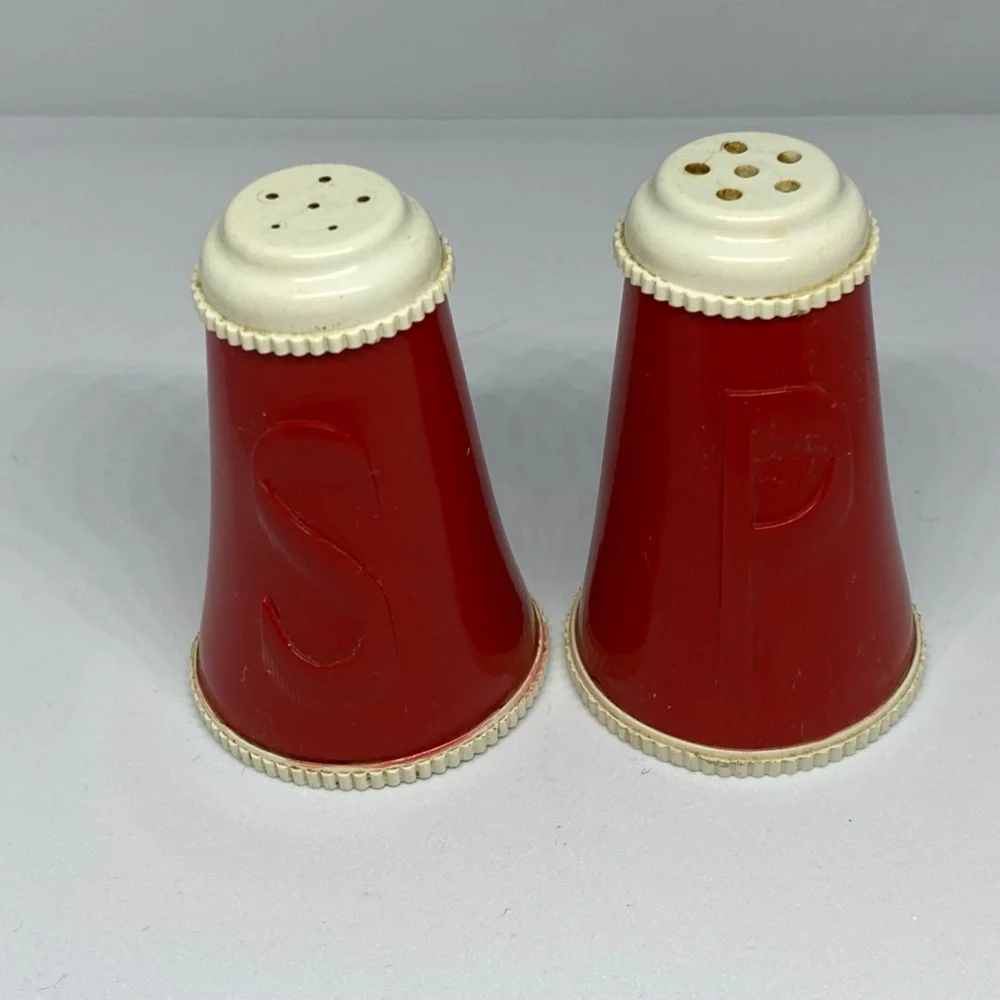 Vintage Arizona Navajo Salt & Pepper Shakers