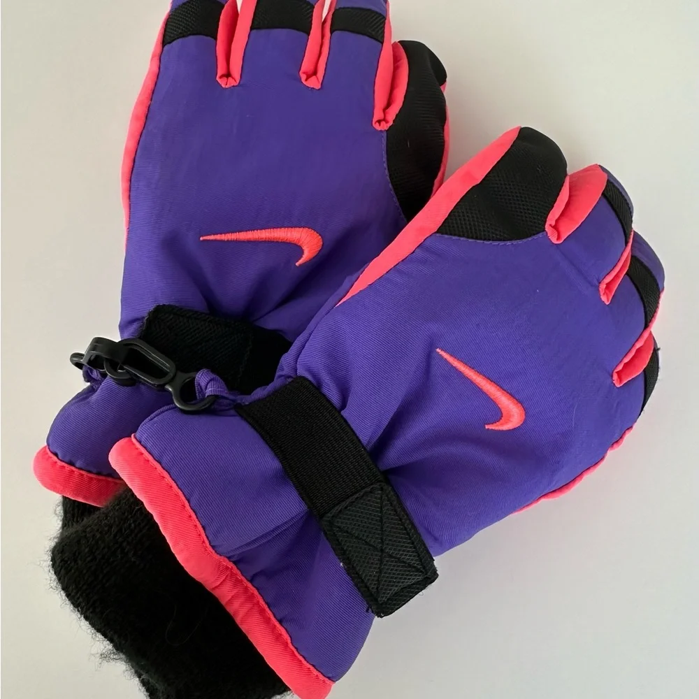Nike winter logo