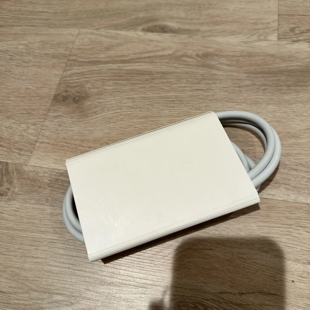 Apple genuine laptop