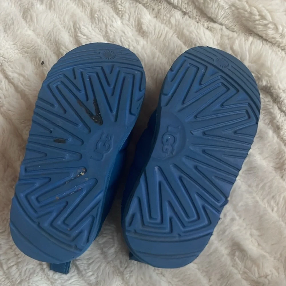 UGG tasman lta